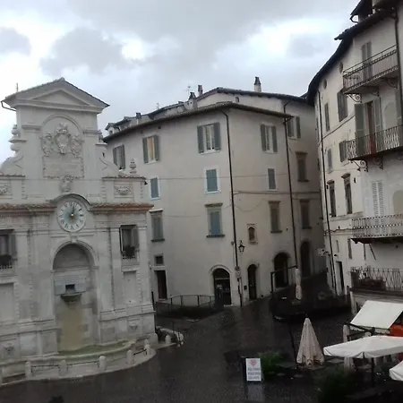 ホームステイ La Fontanona In Centro A